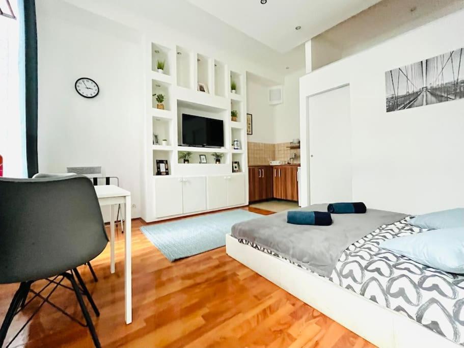 Kazy8 New Life Apartment Budapest Ngoại thất bức ảnh