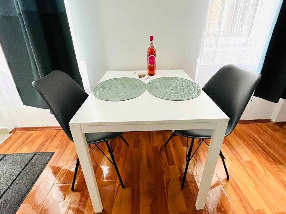Kazy8 New Life Apartment Budapest Ngoại thất bức ảnh